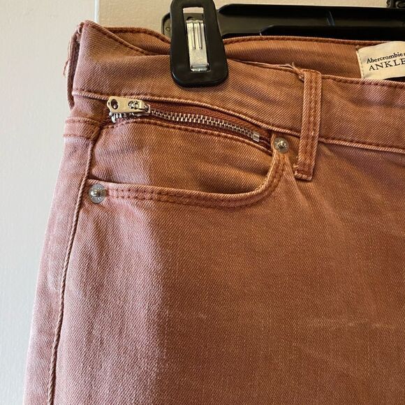 NWOT ABERCROMBIE & FITCH Ankle Jean with Zippers Frayed Hems Salmon Women’s 4 - Picture 5 of 7